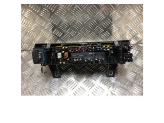 Ящик предохранителей (комплект)    Renault Clio I