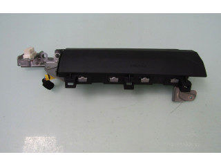 Подушка безопасности для колен Mazda 3