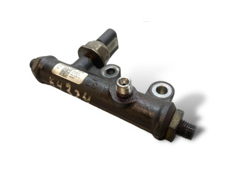 Топливная рампа 4R8Q9C066AE, 5WS40128 Jaguar S-Type 2.7 для двигателя AJD