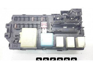 Блок предохранителей Daihatsu Sirion