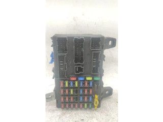 Блок предохранителей  91205-25201   Hyundai Getz    