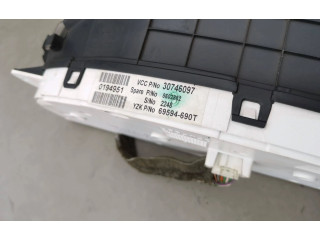 Панель приборов 30746097, 8602882   Volvo V70       