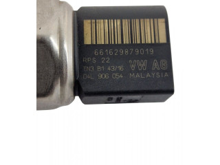 Топливная рампа R04L125, 04L130764C   Volkswagen PASSAT B8   для двигателя CRLB, CRL