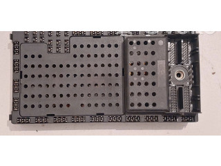 Блок предохранителей 8645729, 8688153 Volvo V70