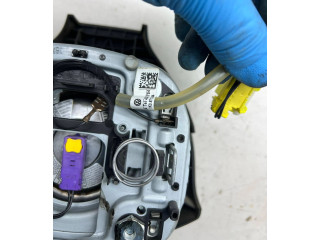 Подушка безопасности водителя 2K0880201E, 61982050A Volkswagen Caddy