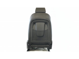 Переднее сиденье водителя