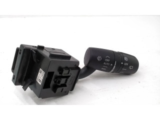 Ручка стеклоочистителей KD4717F899 Mazda 3 III