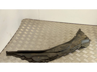 Другая деталь отсека двигателя