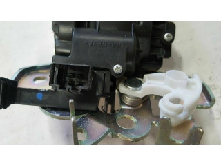 Zámek zadních dveří 4H0827505A   Audi A3 S3 8V 2015