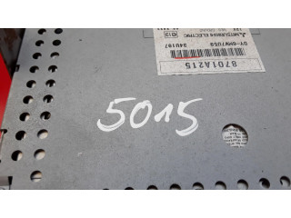 Радио/ проигрыватель CD/DVD / навигация