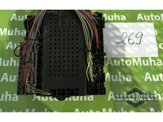 Блок предохранителей 9452772, 9452773   Volvo V70    