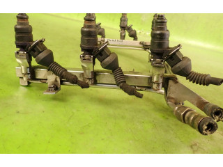 Топливная рампа Audi A6 S6 C5 4B