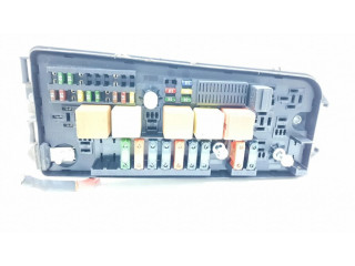 Блок предохранителей 13112917, 519035018 Opel Vectra C