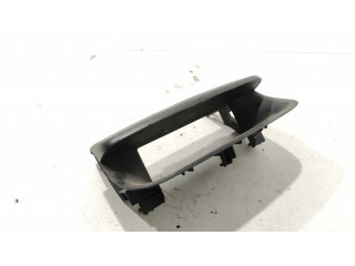 Другая деталь салона