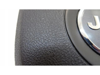 Подушка безопасности водителя    Jeep Grand Cherokee