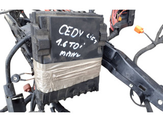   Pojistková skříňka 1K0937820B, 1K0937804L   Volkswagen Caddy 2013