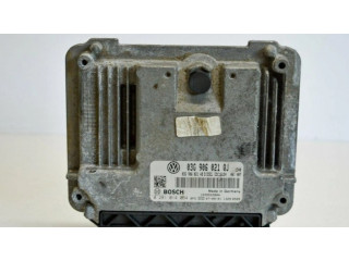 Блок управления двигателя 03G906021QJ   Volkswagen Golf V