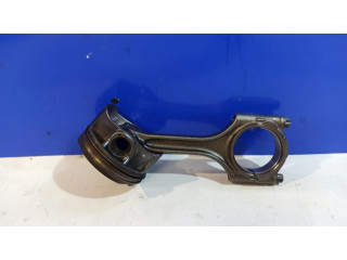  Поршень  31460828  Volvo S60 для бензинового двигателя 2.0