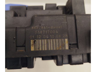 Блок предохранителей 518717004, 8637841   Volvo V70    