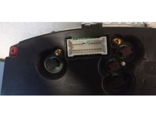 Přístrojová deska Nissan Almera 2000