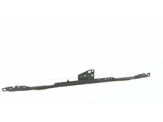 Другая деталь отсека двигателя