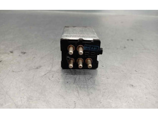 Pojistková skříňka 1268201210 Mercede-Benz S W116 1981