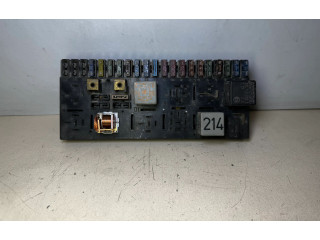 Блок предохранителей 443941822A, 443941822 Audi 80 90 B3