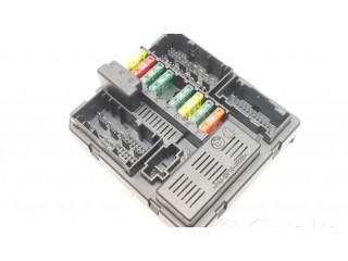 Блок предохранителей  7560626   BMW Z4 E85 E86    