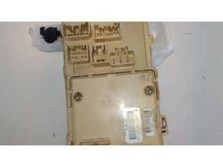 Блок предохранителей 892210F010   Toyota RAV 4 (XA30)    