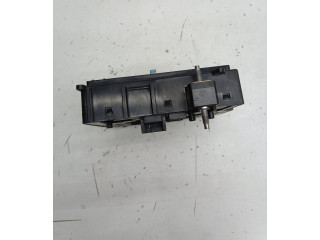 Pojistková skříňka 31473772 Volvo XC90 2019