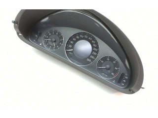 Přístrojová deska Mercedes-Benz CLK A209 C209 2004 A2095407111, 110080282