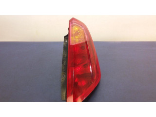 Задний фонарь в кузове