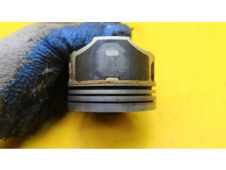 Поршень с шатуном D4F Renault Clio III