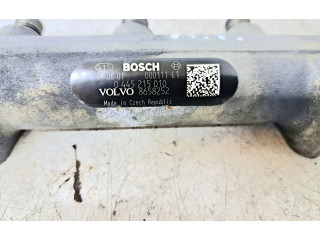 Топливная рампа 0445215010, 8658252   Volvo V70   для двигателя D5244T