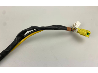 Подрулевой шлейф SRS    Subaru Forester SG