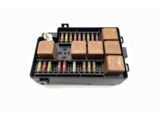 Блок предохранителей LJA2822BF Jaguar XK8 - XKR