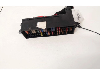 Блок предохранителей     Volkswagen Touran I    