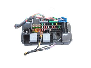 Блок предохранителей EW9314N030AA Jaguar XJ X351