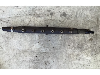 Топливная рампа 8658252, 002527   Volvo XC90  