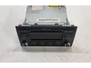 Радио/ проигрыватель CD/DVD / навигация