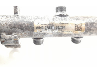 Vstřikovací lišta 6420700495, 6110780449 Mercedes-Benz GL X164 OM 642.940