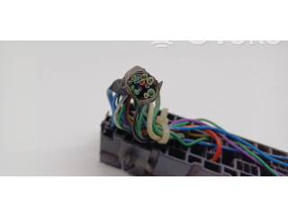 Pojistková skříňka 0UTLET, 20a Subaru Outback (BS) 2015