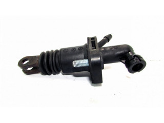 Главный цилиндр сцепления