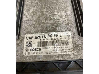 Блок управления двигателя 04L907309L Audi Q5 SQ5