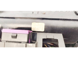 Блок предохранителей Volkswagen Golf Plus