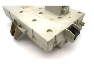 Блок предохранителей 8S85S5G8P   Jeep Cherokee    