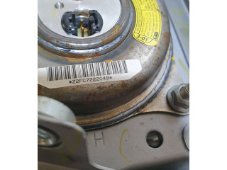 Подушка безопасности водителя Z2FC7222049 Toyota Corolla Verso AR10