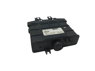 Блок управления коробкой передач 01M927733CK, 5WK33310   Audi A3 S3 8L