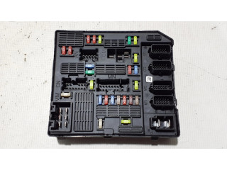 Блок предохранителей 284B60738R   Renault Latitude (L70)    