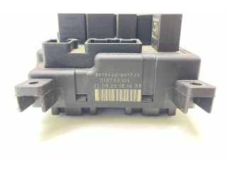 Блок предохранителей 8678449, 518788104 Volvo S80